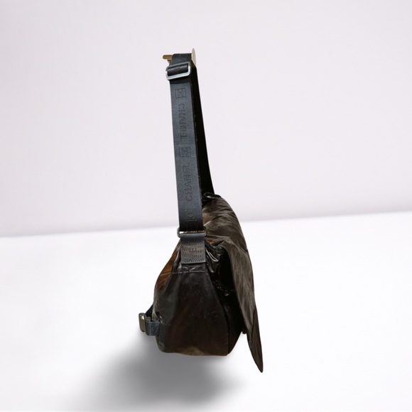 Chanel XL Black Sports Logo Messenger Bag - Picture 2 of 10